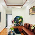 Nhà đẹp phố thành công của doanh nhân ngành thuỷ sản cần bán, 38m2, thang máy, phong thuỷ đẹp