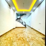 Kim ngưu, hai bà trưng, 40m2 nhà mới, 6 ngủ, ôtô qua nhà, ôtô tránh 20m, nhỉnh 8 tỷ, lh 0904690958