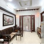 Bán nhà quận 7- sát bên phú mỹ hưng- ô tô đổ cửa-3 tầng- dt: 80 m2- giá 5,1 tỷ