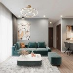 Chính chủ cần bán căn 2n 2vs, 54 m2, giá 3 tỷ 8, view hồ căn góc, tòa g3 vinhomes greenbay