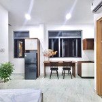 Vừa trống căn studio 2 cửa sổ trời siêu rộng ngay phan bội châu bình thạnh gần chợ bà chiểu