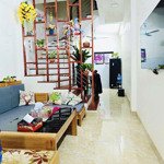 Giá đầu tư! bán nhà giang biên. dt 40m2. ô tô đỗ cửa. giá 4.150tỷ