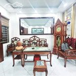 Hoàng hoa thám dt 30m2 5tầng mt 4,2m chỉ 6,2tỷ ngõ rộng phân lô ôtô tránh 20m. nhà mới toanh