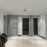 Bán căn hộ ciputra 154m2 l2 view đẹp giá tốt - 0974606535