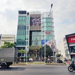 Bán tòa nhà 7 tầng kế bên lotte mart số 107 cộng hòa, quận tân bình. dt: 8 x 30m - 7 tầng.