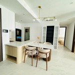 Cần cho thuê căn hộ m7 midtown 2pn-2wc 85m2 nội thất xịn - giá 25 triệu/tháng. lh 0909614569