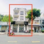 Nhà Đẹp Có Thang Máy Ngang 11M