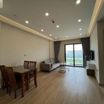 Cần bán căn hộ 2 phòng ngủ - diện tích 72m2 - view hồ công viên - nội thất đẹp - sang tên t luôn