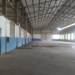 Nhà xưởng 10000m2 có cẩu trục chạy dài- showroom,vp 1000m2 - bãi 7000m2 tổng 1ha8 mptv dĩ an