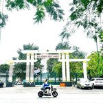 Bán nhà phân lô công viên nghĩa đô 68m2, vỉa hè ô tô tránh kinh doanh dân trí cao cực hiếm
