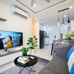 Cho thuê căn hộ 3 phòng ngủ 2 vệ sinhtại sky center, phú nhuận, giá bán 18 triệu/th hđ dài hạn. liên hệ:0937670640