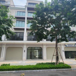 Cần cho liền kề shophouse the manor central park nguyễn xiển dt 80m2x5 tầng thông sàn giá 30tr/th