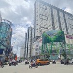 Nhà mặt tiền cao lỗ đối diệntrung tâm thương mạiparc mall (aeon q8). vị trí kinh doanh cực kỳ tốt