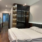 Cho thuê căn hộ 35m2 studio có ban công rộng âu cơ tây hồ lake