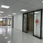 Chính chủ cần bán căn hộ chung cư mỹ đình 2, diện tích: 83m, 3 phòng ngủ2 vs,tầng thấp,giá thỏa thuận, liên hệ: 0981245437