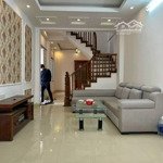 Nhà đẹp ở ngay, lô góc 2 thoáng, phố bùi xương trạch, 45m2*4t, nhỉnh 8 tỷ có thương lượng.