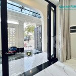 Căn hộ 2 phòng ngủ luxury diện tích lớn, sân vườn, cổng đi riêng, mới 100%, tại an phú, quận 2.