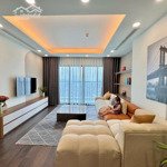 Lo công việc cuối năm, cần bán căn hộ mandarin garden. 115m2. 2 phòng ngủ 2 vệ sinh đủ đồ, giá 9xtr/m2