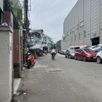Bán nhà chính chủ xe hơi vào nhà âu dương lân quận 8-60m2,3 tầng,3pn, giá chỉ 8.7 tỷ. hẻm 1 trục.