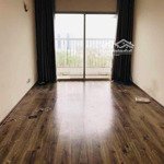 Gia đình bán căn hộ 3 ngủ 3 vệ sinh c14 bắc hà 108m2 giá bán 5,7 tỷ liên hệ: 0985409147