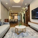 Tôi cần tiền bán gấp căn 3pn dt 140m2, tầng trung view đẹp tại cc goldmark city, chỉ nhỉnh 6 tỷ