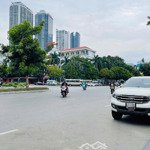 Siêu phẩm ! nguyễn văn huyên 66m2*5t ,gara ,trước nhà ngõ thông ô tô đỗ tránh, kd tốt , chỉ 18,9 tỷ