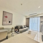 Cho thuê 2 phòng ngủ- view landmark 81 - full nội thất - căn hộ opera residence