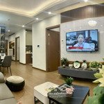 Chính chủ cho thuê căn hộ 2 phòng ngủ- 2 vệ sinh 82m2 cc oriental plaza, tân phú. giá bán 11 triệu/tháng liên hệ: 0949229199