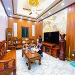 Siêu phẩm mặt phố hoàng mai - ô tô tránh - kinh doanh bất chấp - thang máy - nhà đẹp - 53m2*11.xtỷ