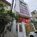 Nhà đẹp phúc lợi, 120m, gara ô tô, thang máy, 16,9 tỷ, rẻ, đẹp nhất long biên