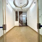 Nhà mặt ngõ ô tô tránh - vài bước ra hồ linh quang - dt 30m - 5tầng - kinh doanh - dòng tiền tốt