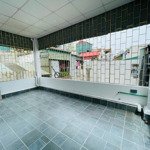 Bán nhà 5 tầng phố trạm, cầu vĩnh tuy, long biên, ô tô đỗ cách căn nhà 60m, giá chào bán 6.5 tỷ