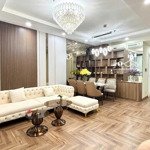 Cần tiền bán gấp căn 2 phòng ngủ rộng 83m2 full đồ nhà như ảnh tòa t9 chung cư vinhomes times city