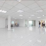 Văn phòng 170m2 -200m2 , mt cách mạng tháng tám, phường 6, quận 3