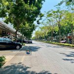 Cho thuê văn phòng tầng 5 . giá tốt : 12 triệu/ tháng . dtsd: 100m2 . toạ lạc tại kdt vạn phúc city