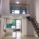 Cho thuê căn duplex la astoria, căn 1pn, 1wc có một máy lạnh, giá 7,5 triệu tháng, lh 0966062935