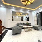 Khách xem là chốt mua bán nhà trần thái tông cầu giấy, 37m*5t, chào 7,2 tỷ