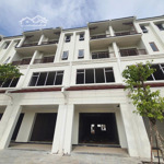 Bán gấp liền kề khu nhật dự án hinode royal park, diện tích 110m2 giá bán 21 tỷ. liên hệ: 0966761190