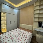 Bán nhà liên mạc , bắc từ liêm , 38m2 , 5 tầng , giá 4,4 tỷ. nhà mới ở luôn , tặng full nội thất