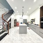 Phú nhuận - villa mới đẹp - hẻm xe hơi - diện tích lớn gần công viên, bờ sông - 92m2 chỉ 13 tỷ (tl)