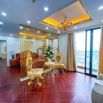 Bán căn 4pn 2lot đỗ ô tô 110 cầu giấy full nội thất lh 0975888847