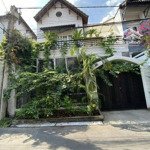 Villa trung tâm thảo điền quận 2, thiết kế trống suốt, sàn trống giá chỉ 45 triệu/tháng