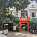 Bán nhà trần thái tông, cầu giấy, dt 96m, 4 tầng, mặt tiền 5.6m, ô tô, kinh doanh đỉnh, 24 tỷ.