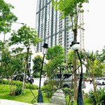 Bán căn hộ sky oasis, 2,6 tỷ, 53 m2, 2 phòng ngủ nhà nguyên bản. view sông hồng.