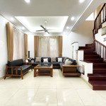 Biệt thự đơn lập vinhomes giá tốt nhất chỉ 33 triệu, đang trống- đầy đủ nội thất