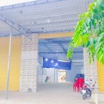 Cho thuê kho mới xây 500 m2 mặt tiền nguyễn văn linh có sân rộng