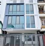 Tòa nhà đường hoàng hoa thám 8x18m hầm trệt 4 lầu cho thuê