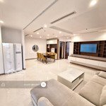 Cần bán căn hộ 3 phòng ngủvinhomes central park, căn góc 117m2, nhà mới, nội thất sang trọng, view thoáng