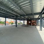 Cho thuê sàn đường quốc hương (230m2), kinh doanh nhiều lĩnh vực - hoàn thiện cơ bản. giá 60tr/th