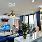 Nhà mình cần bán 2 ngủ view hồ tòa c37 bắc hà - tố hữu, tầng trung, full nội thất. liên hệ: 0935873688